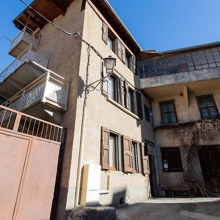 Le Coq Charmant Petit Studio En Centre Ville D'Embrun Ngoại thất bức ảnh
