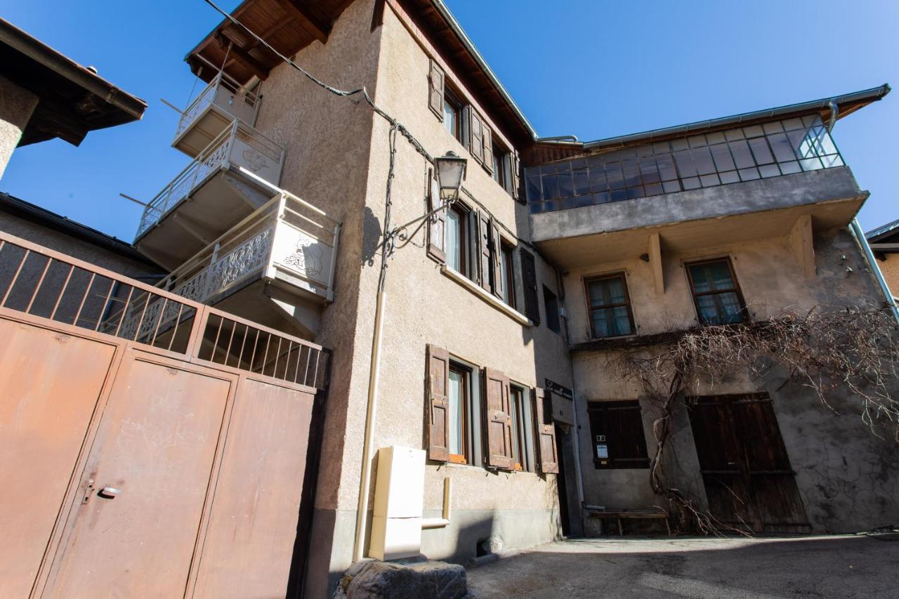 Le Coq Charmant Petit Studio En Centre Ville D'Embrun Ngoại thất bức ảnh