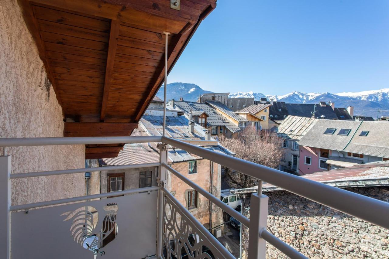 Le Coq Charmant Petit Studio En Centre Ville D'Embrun Ngoại thất bức ảnh